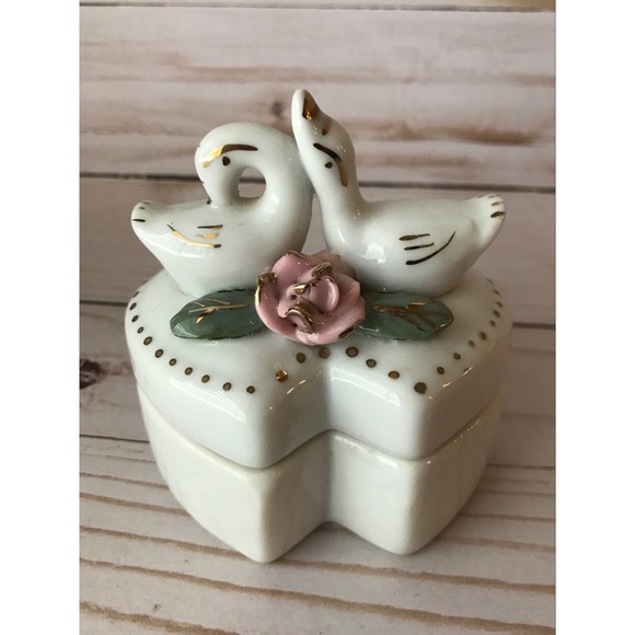 Vintage Heart Shaped Double Swan and Rose Trinket Box - Picture 4 of 5